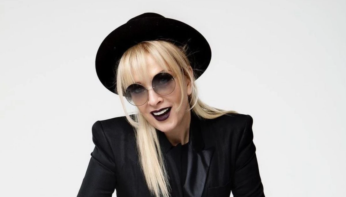 АТБ вигрібає за рекламу з Лаймою Вайкуле, яка співає «Щедрик»