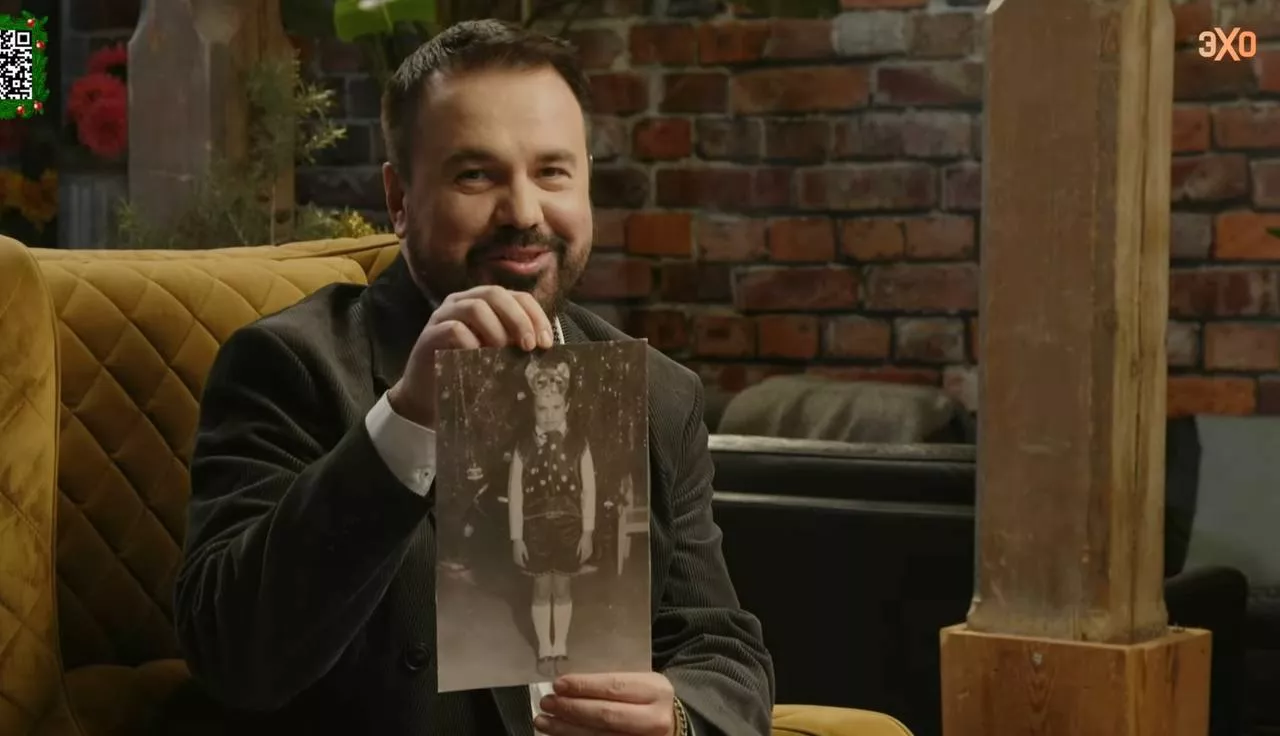 Антон Лірник став ведучим новорічного ефіру на оновленому «Эхе Москвы» та занурився у ностальгію по СРСР