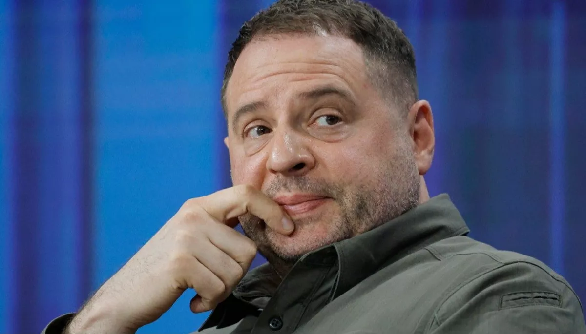 Як Андрій Єрмак разом з магами збирав воду з трупів та робив ляльки вуду. Нові карколомні історії від Юлії Мендель Як Андрій Єрмак разом з магами збирав воду з трупів та робив ляльки вуду. Нові карколомні історії від Юлії Мендель