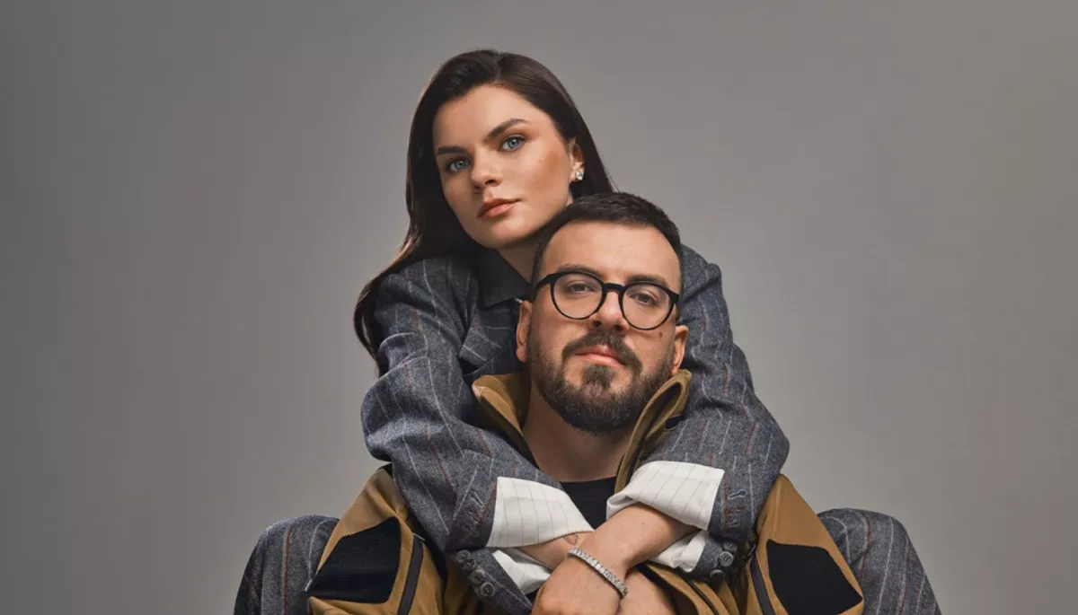 Кривавий гламур Ліберових. Чому херсонські журналісти обурені роботою зіркових фотографів, і чи отримували вони дозвіл на публікацію світлин? Кривавий гламур Ліберових. Чому херсонські журналісти обурені роботою зіркових фотографів, і чи отримували вони дозвіл на публікацію світлин?